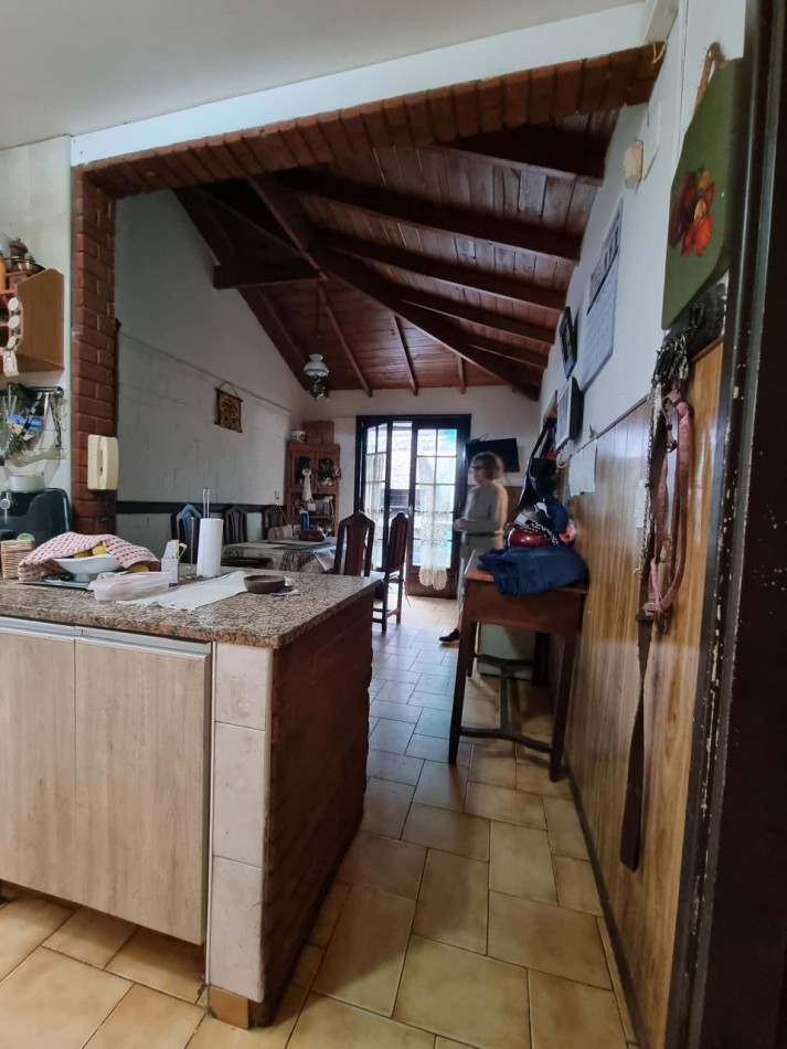 EXCELENTE CHALET  EN VENTA BARRIO LOS PINARES