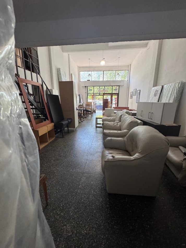 local en alquiler colon y uruguay 