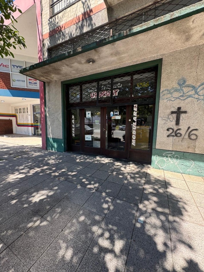 local en alquiler colon y uruguay 