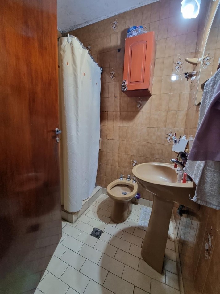 PH 3amb entrada de auto patio 