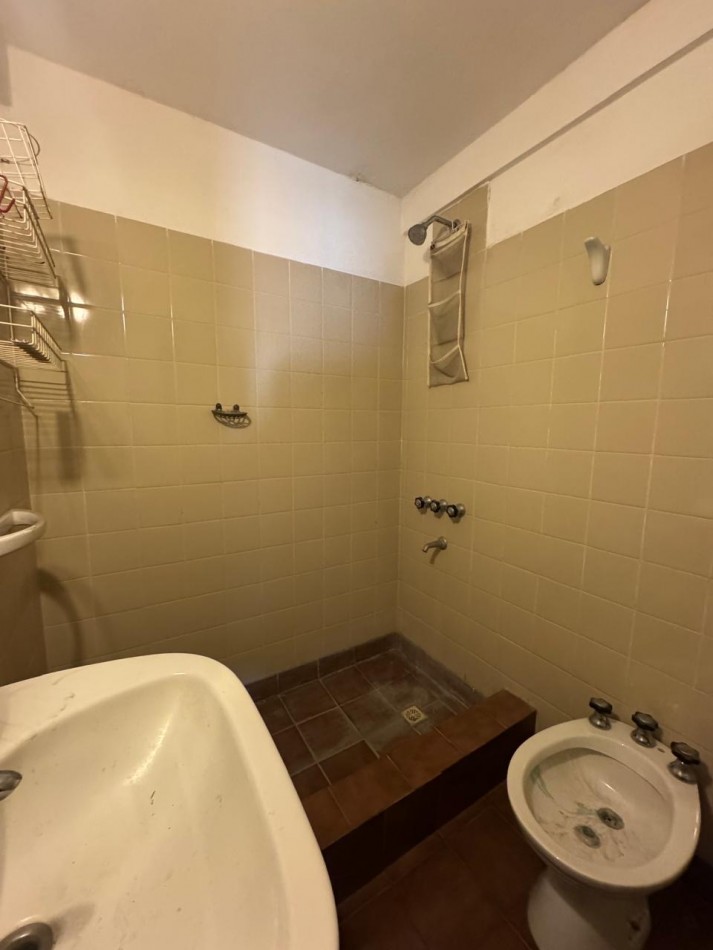 2amb en barrio san juan RETASADO