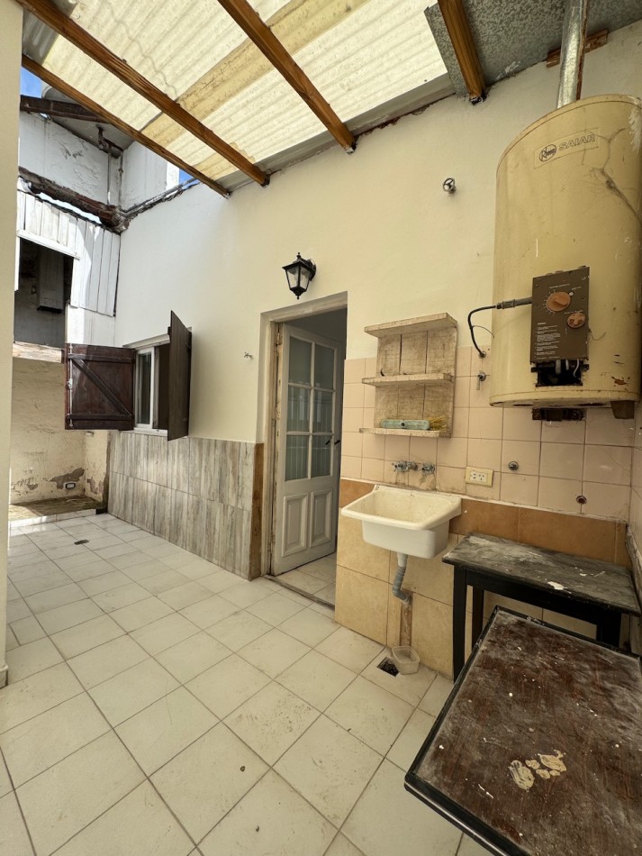 ph 2amb en san jose AL FRENTE entrada de auto y parrilla ORDEN DE VENTA