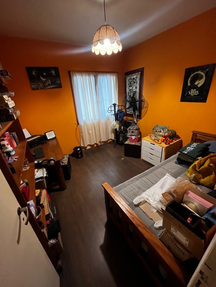 chalet y dpto mas garage y amplio parque con quincho a una cuadra de constitucion