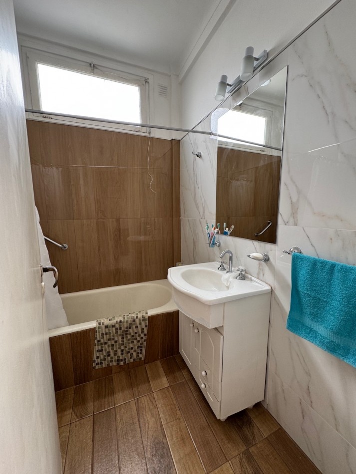 dpto 3amb en plaza mitre con patio 