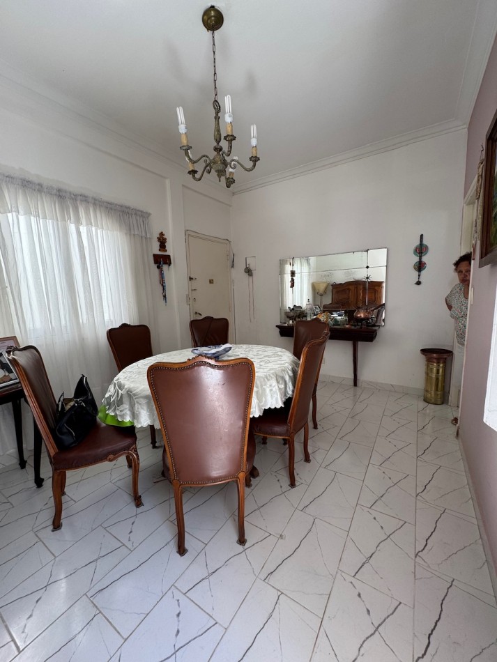 dpto 3amb en plaza mitre con patio 