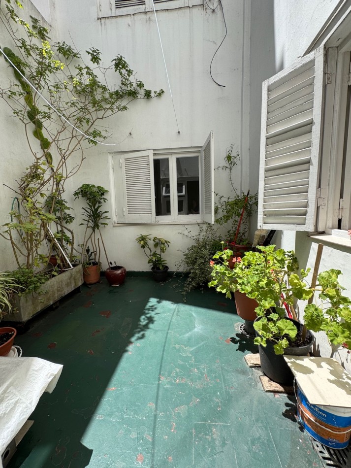 dpto 3amb en plaza mitre con patio 