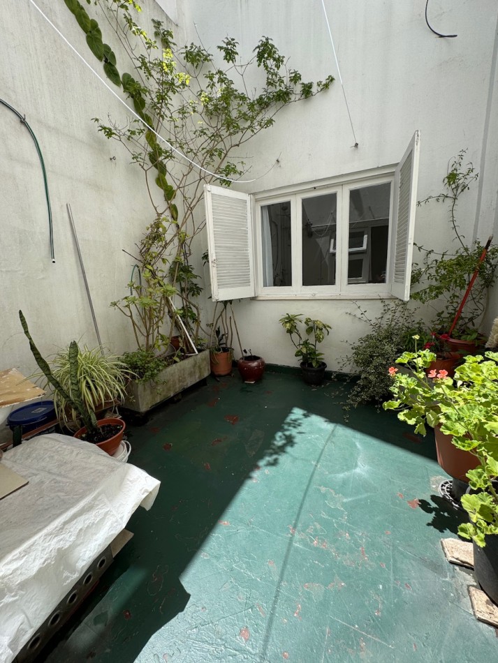 dpto 3amb en plaza mitre con patio 