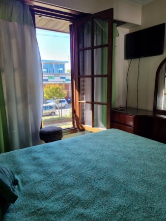 chalet en lote propio con parque