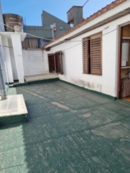 chalet en lote propio con parque