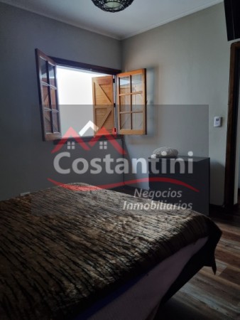 casa en barrio pompeya con garage y local lote propio